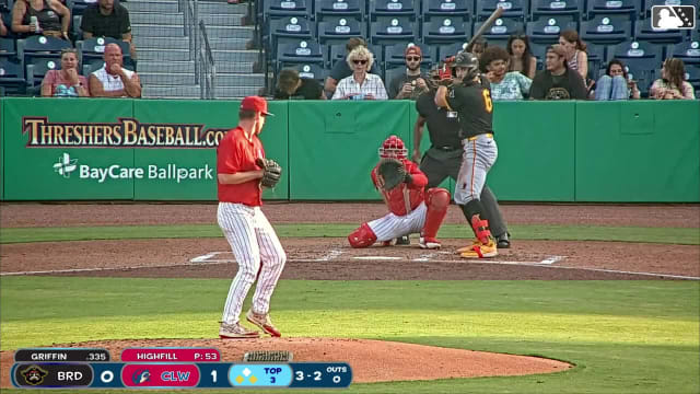 Griffin hits a three-run inside-the-park homer