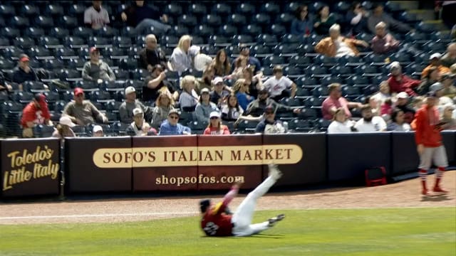 Tyler Gentry's sliding catch