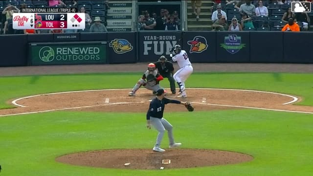 Eduardo Valencia singles on a ground ball to center fielder Carlos Jorge. Javier Báez scores. Max Anderson to 2nd.