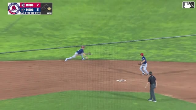 Jett Williams' diving play