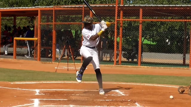 Top International Prospects: Ariel Roque