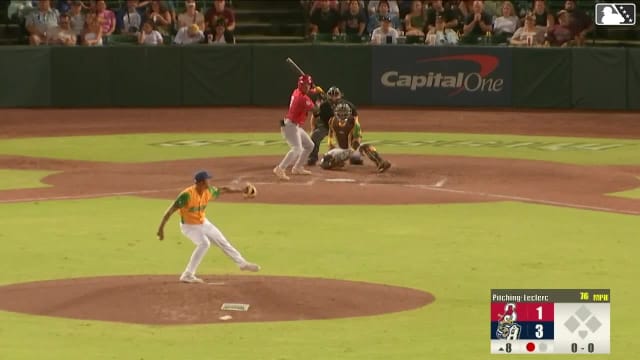 Josiah Ragsdale homers (2) on a line drive to right field.