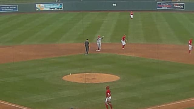 Rintaro Sasaki doubles in the 3rd