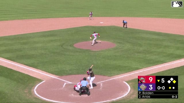 Victor Arias homers (10) on a fly ball to right center field. Carter Cunningham scores.