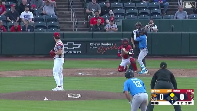 Leo De Vries delivers a three-hit night