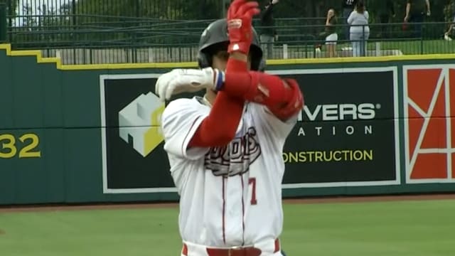 Eduardo Quintero and Emil Morales go back-to-back
