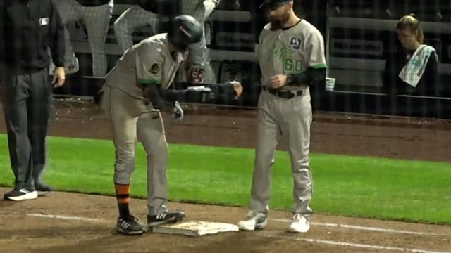 Kaeden Kent's four-hit game