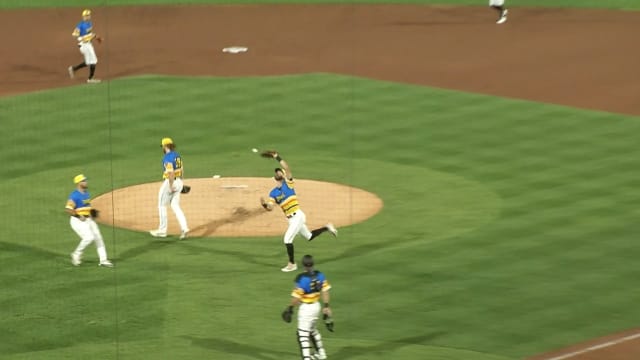 Bryce Eldridge involved in pair of bobble catches