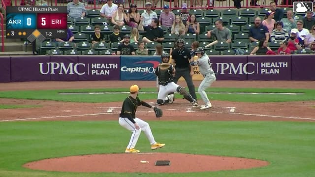 Luke Hill doubles (4) on a sharp line drive to left fielder Justice Bigbie. Joe Lampe scores.