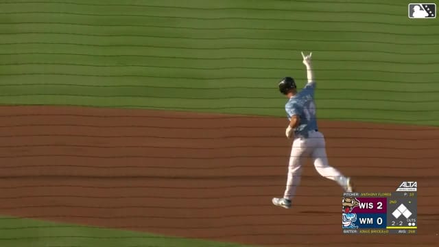 Josue Briceño's solo home run