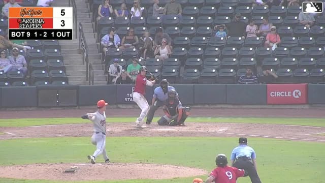 Ely Brown singles on a sharp line drive to right fielder Jhon Diaz. Kaleb Freeman scores. Derek Cerda to 2nd.