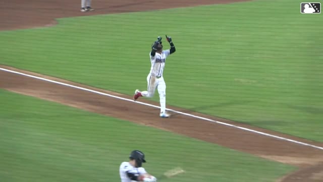 Dillon Head's solo home run