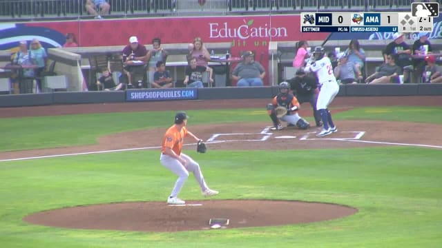 Avery Owusu-Asiedu homers (2) on a fly ball to center field.