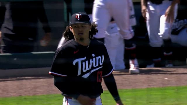 Marco Raya secures the Twins' 9-3 win