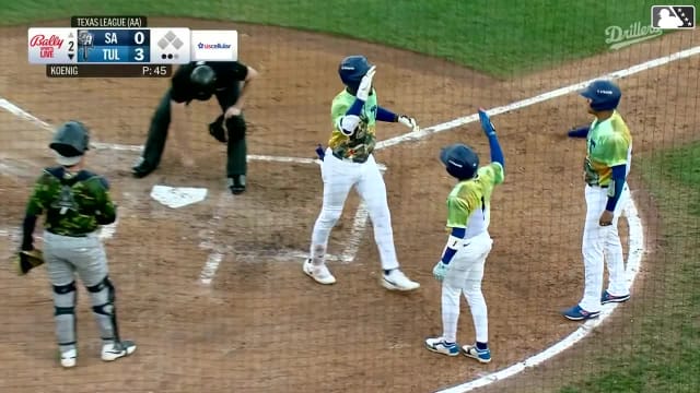 Josue De Paula clobbers his third home run of 2026