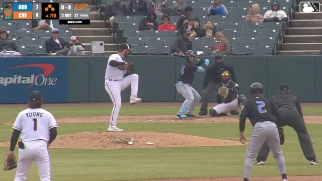 Daniel Lloyd In play, run(s) to Ralphy Velazquez