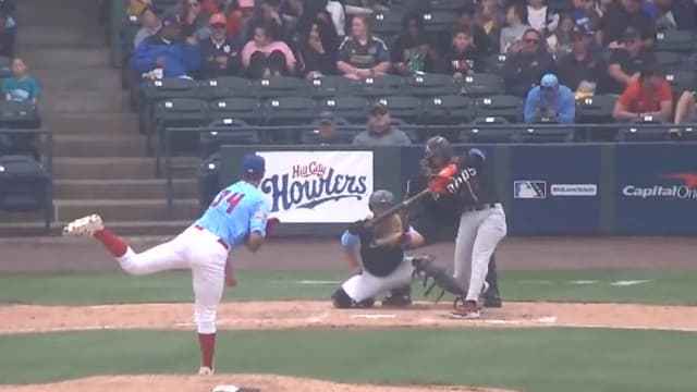 Yolfran Castillo matches a career high with four RBIs