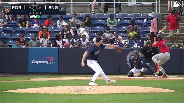 Franklin Arias homers (12) on a fly ball to center field.