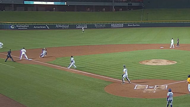 Josue Briceño hits a triple for Scottsdale