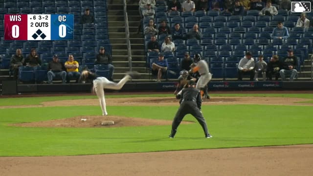 Luis Peña singles on a line drive to left fielder Erick Torres. Braylon Payne scores.