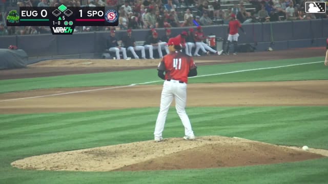 Jhonny Level homers (7) on a line drive to right field. Cam Maldonado scores. Jose Ramos scores.