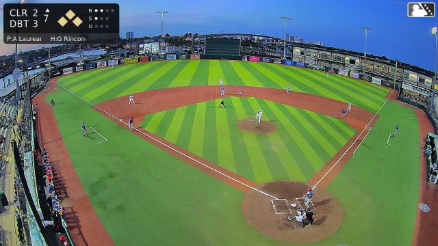 Gabriel Rincones Jr. singles on a sharp line drive to right fielder Arnaldo Lantigua. Jonathan Hogart scores. Manolfi Jimenez scores. Robert Phelps to 2nd.