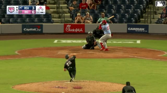 Raylin Heredia homers (18) on a fly ball to left center field. Pedro León scores.