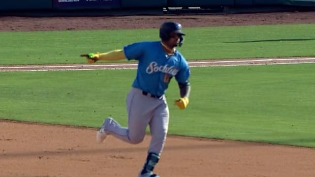 Deyvison De Los Santos' two homer day