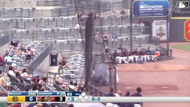Jhonayker Ugarte's unreal diving catch