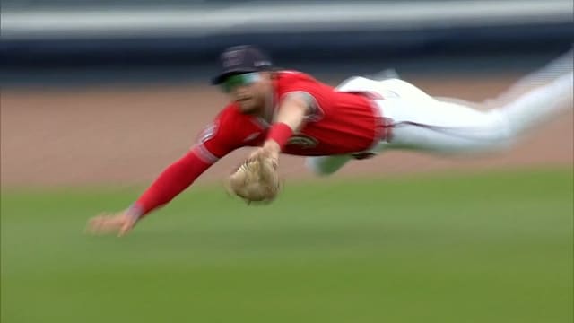 Dylan Crews' amazing diving catch