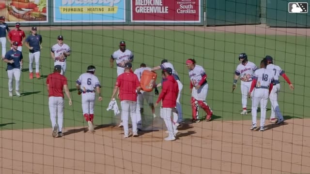 Franklin Arias knocks a walk-off single