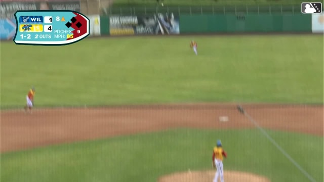 Justin Crawford's impressive sliding catch