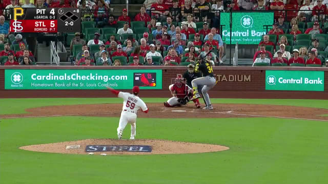Jhostynxon Garcia's first hit as a Pirate