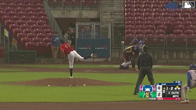 Jefferson Rojas belts a two-run jack 