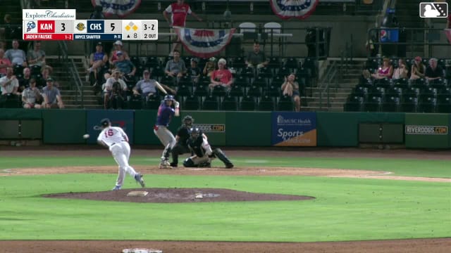 Jaden Fauske singles on a ground ball to right fielder Jack Lines. Alexander Albertus scores. Christian Gonzalez to 3rd.