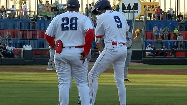 Billy Carlson's RBI single