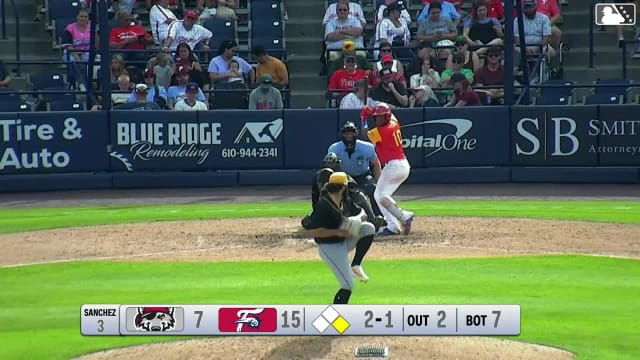 Aroon Escobar homers (12) on a fly ball to center field. Pedro León scores.