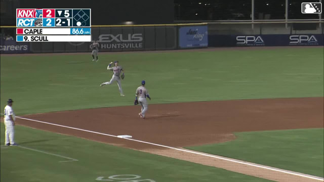 Karson Simas's incredible jump throw