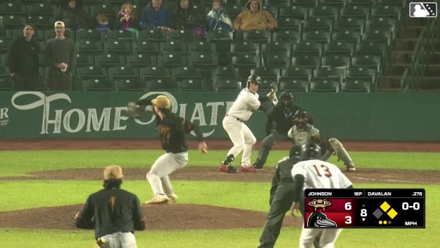 Charles Davalan singles on a line drive to right fielder Luis Castillo. Eduardo Guerrero scores. Jose D. Hernandez to 3rd.