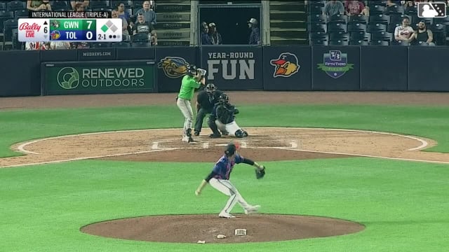 Patrick Clohisy singles on a ground ball to shortstop Andrew Navigato. Adam Zebrowski scores.