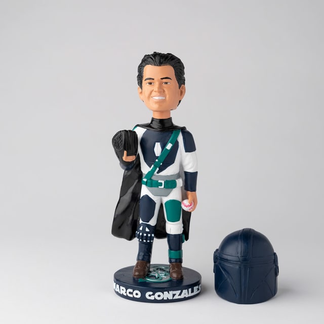 コービン・バーンズ／ボブルヘッド(バブルヘッド)人形 (2022／ブルワーズ) Amazon.co.jp: テオスカー ヘルナンデス／”シルバースラッガー賞