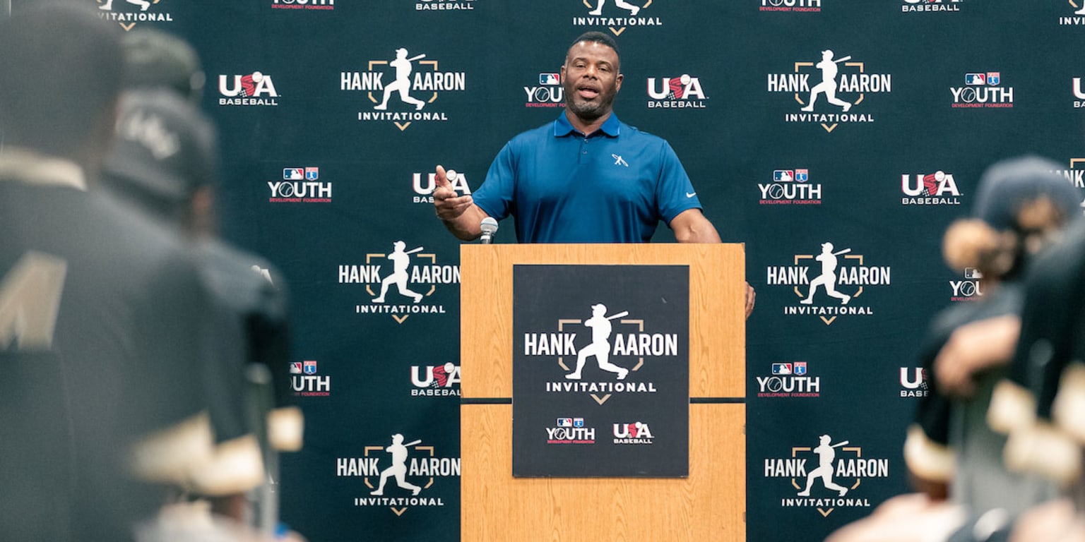 Griffey shares wisdom with young athletes at Hank Aaron Invitational