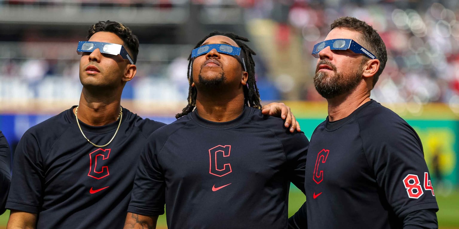 Total solar eclipse highlights Guardians' home opener