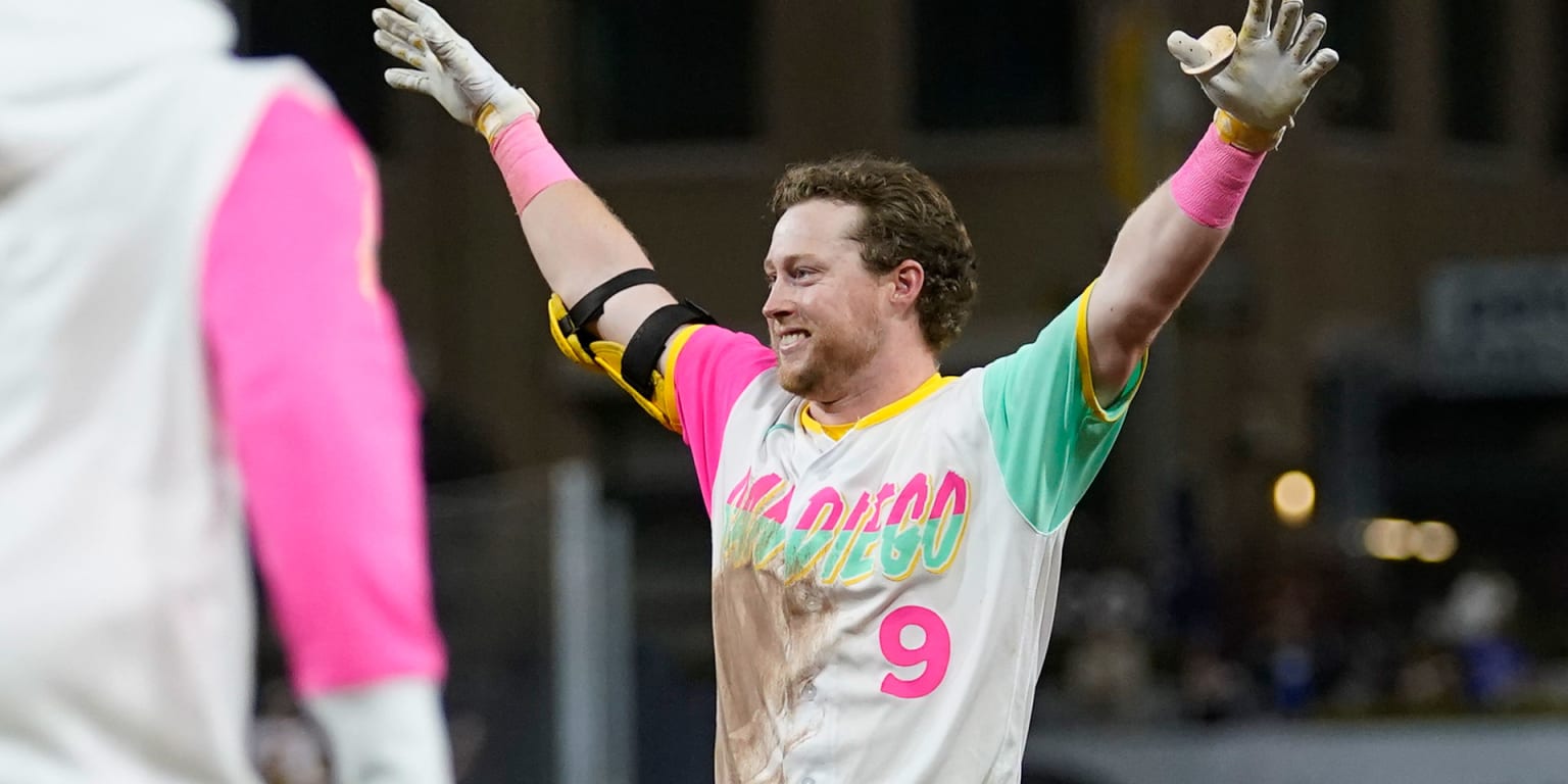 Jake Cronenworth hits walk-off homer vs. Astros