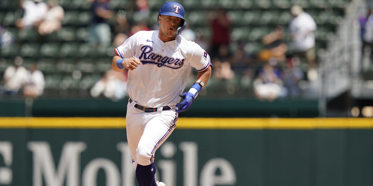 Jung's 1st-inning slam sparks Rangers to 15-2 blowout of Yankees