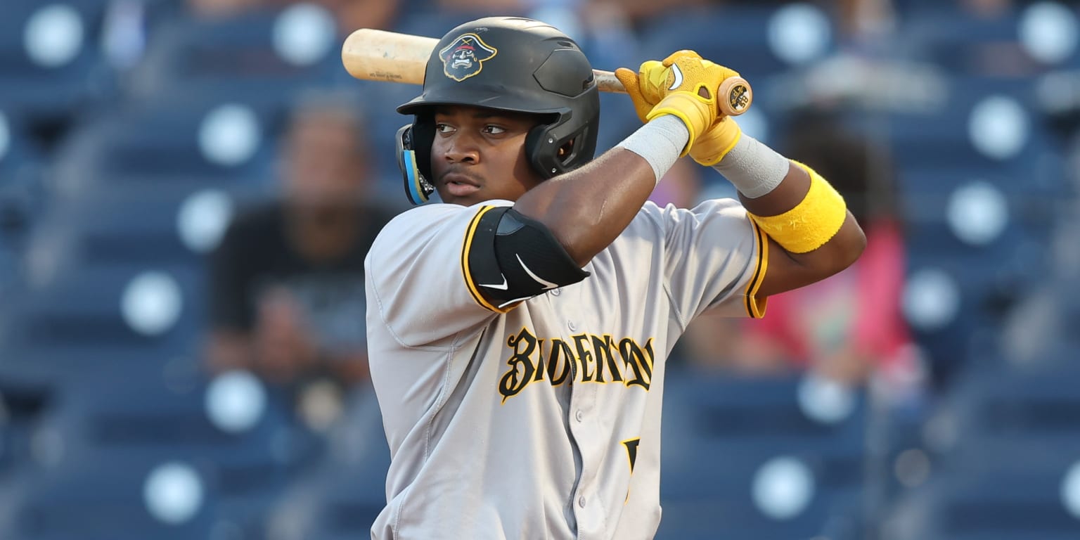 Termarr Johnson signs with the Pittsburgh Pirates, giving every