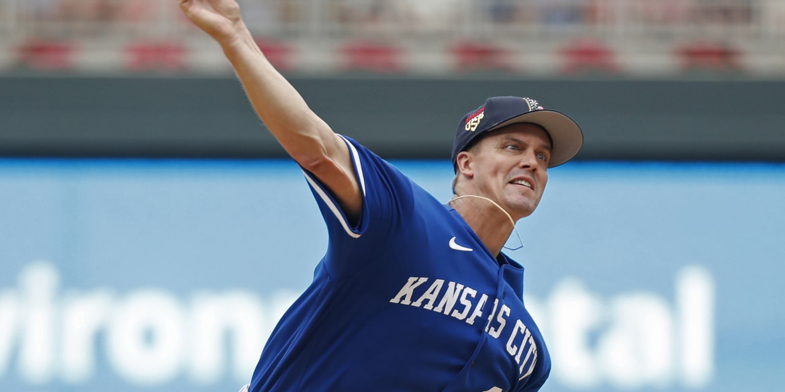 Greinke (right shoulder) exits start early vs. Twins