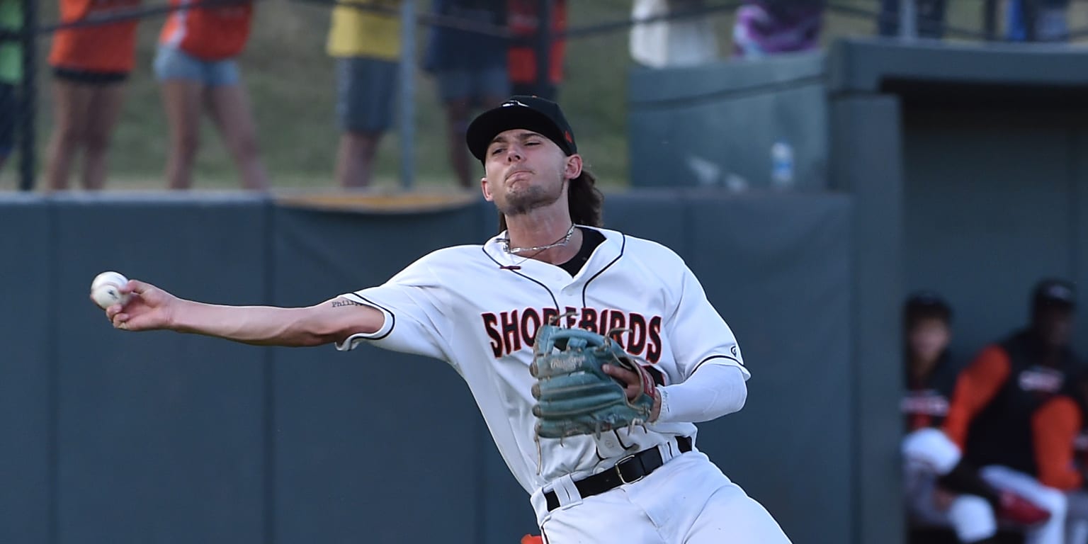 Carter Young: A look at the Vanderbilt baseball shortstop