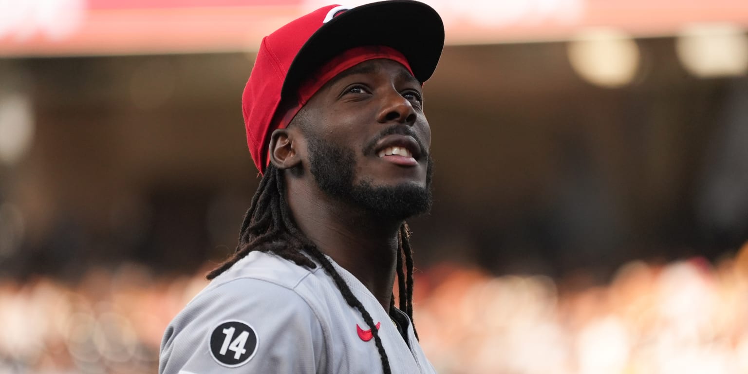 Elly turned down a record contract offer from Reds