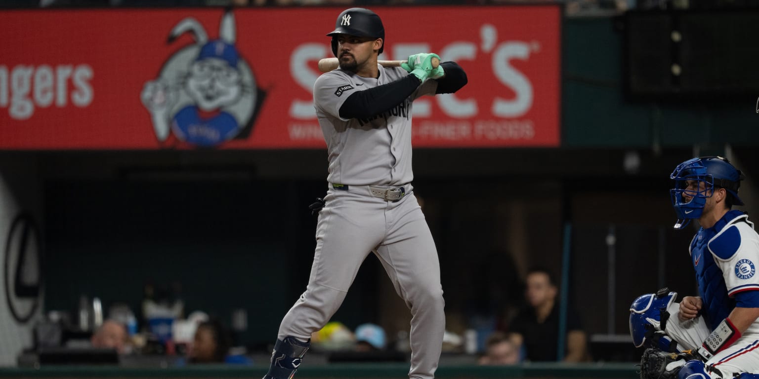 Domínguez exits Yanks-Rangers game after HBP on elbow